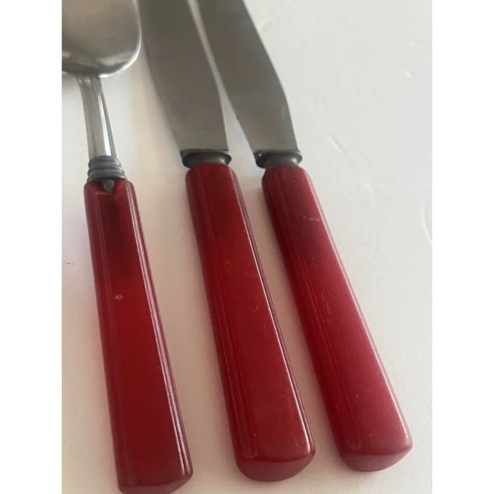 Vintage Red Catalin Bakelite Handled Flatware replacement Set 2 Knives 1 Spoon - Picture 2 of 9